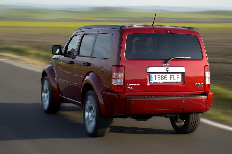  Dodge Nitro 2007 года  (фото 11 из 152)